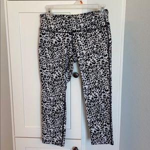 NWOT Nike dri fit capris